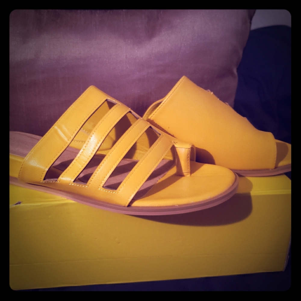 Women sandals Size 9